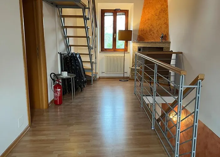 Semesterbostad Casa Gualtieri Monte Gualtieri